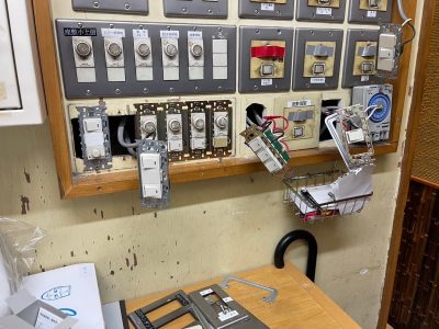 照明スイッチの修理